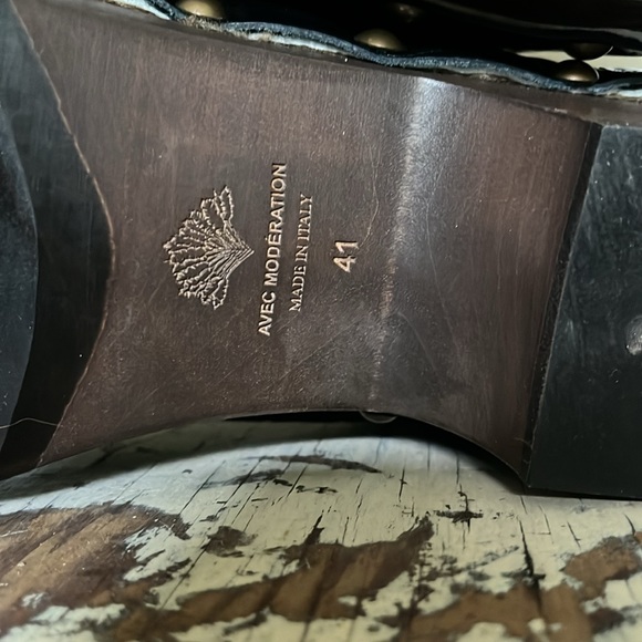 AVEC MODÉRATION Leather Printed Slingback Clogs - Picture 6 of 6